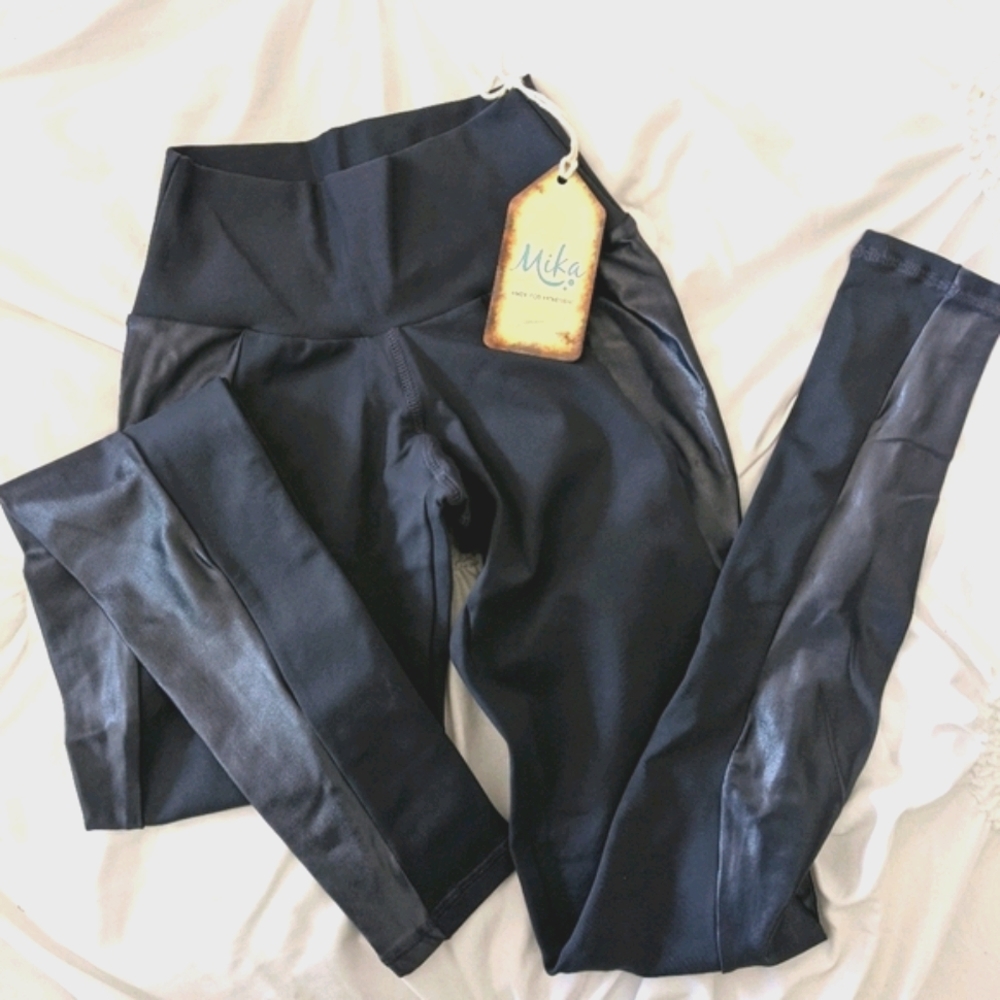 Mika Yoga Wear Leggings!